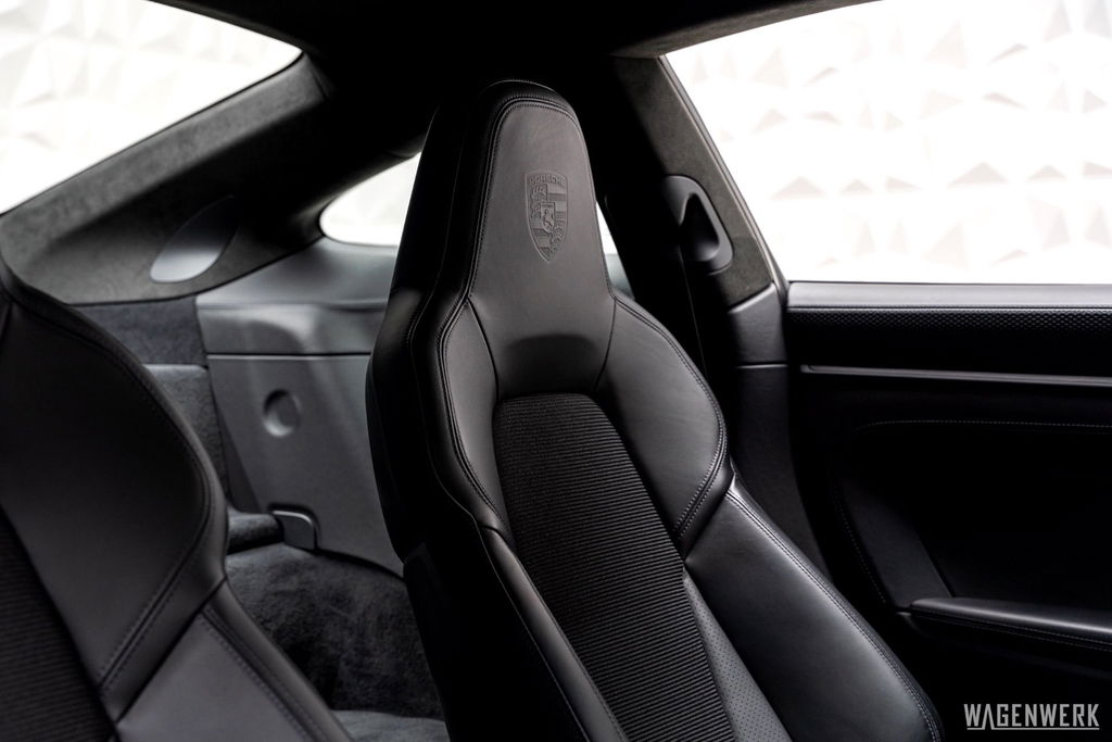 Porsche 992 GT3 Touring