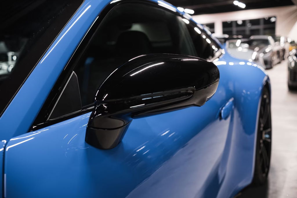 Porsche 992 Carrera 4 GTS