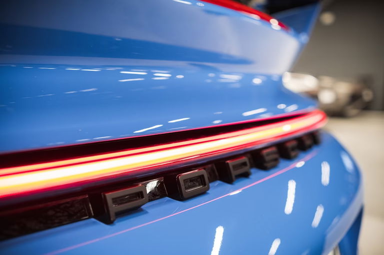 Porsche 992 Carrera 4 GTS