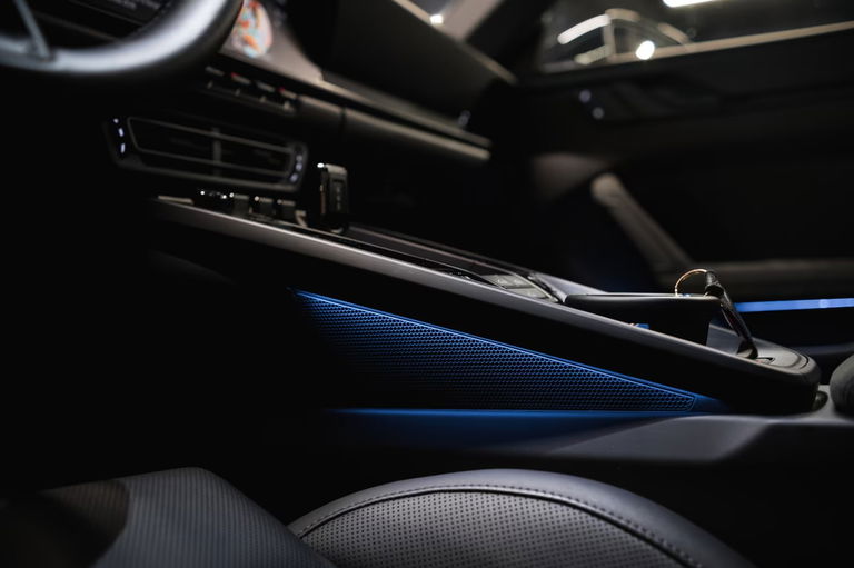 Porsche 992 Carrera 4 GTS