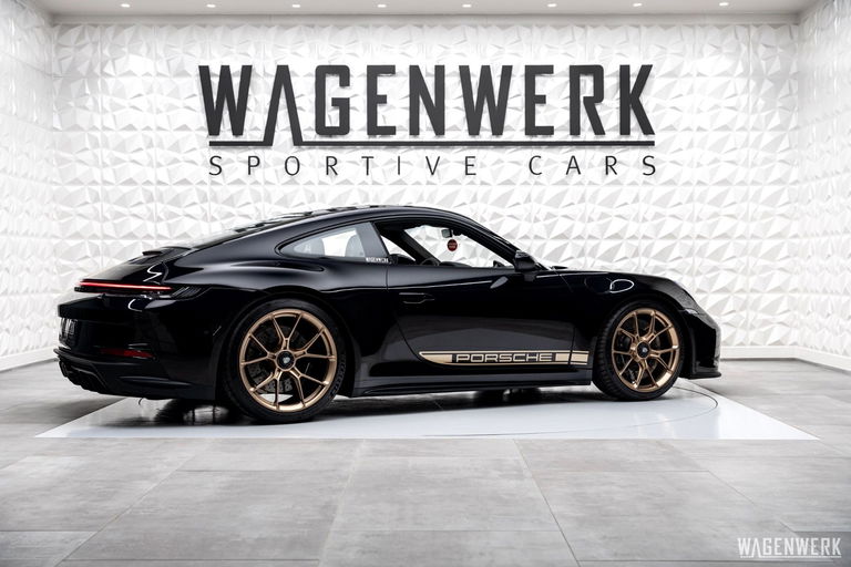 Porsche 992 GT3 Touring