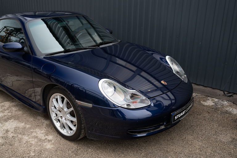 Porsche 996 Carrera 4