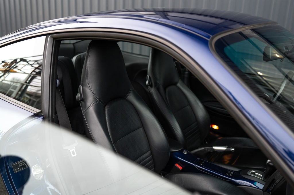 Porsche 996 Carrera 4