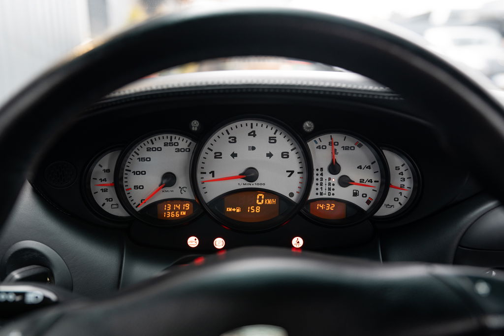 Porsche 996 Carrera 4