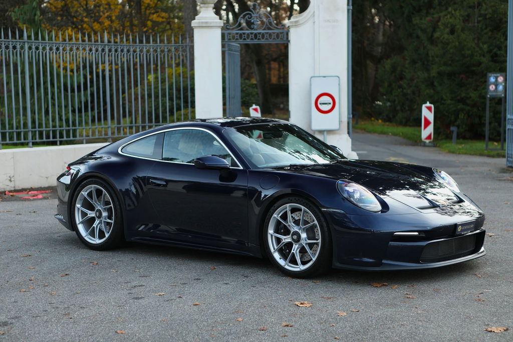 Porsche 992 GT3 Touring