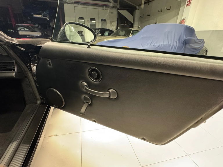 Porsche 964 Carrera 2 Speedster