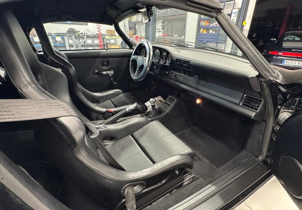 Porsche 964 Carrera 2 Speedster