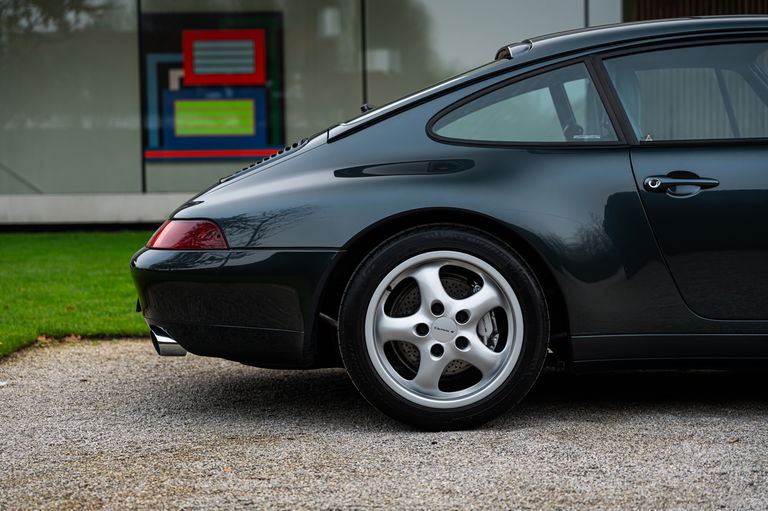 Porsche 993 Carrera 4