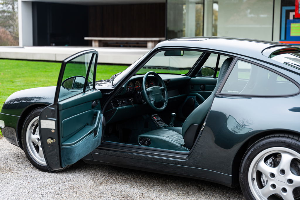 Porsche 993 Carrera 4