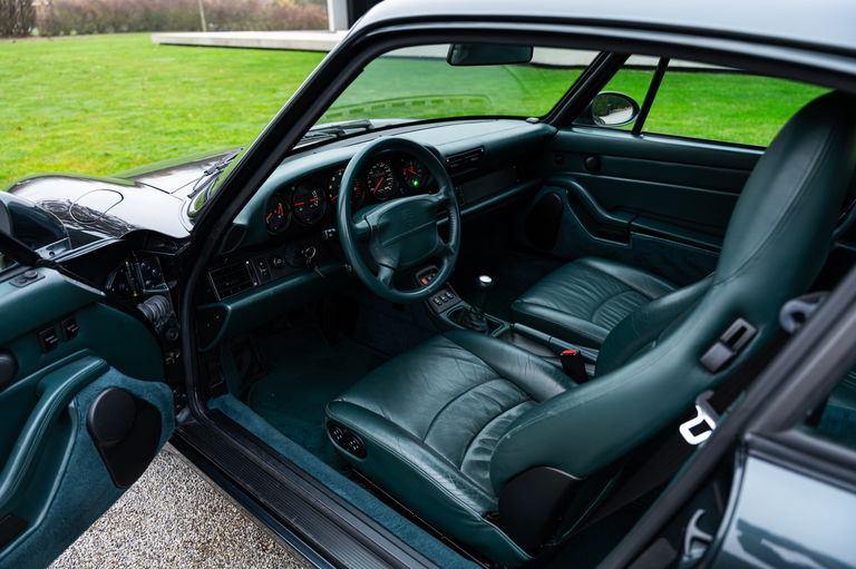 Porsche 993 Carrera 4