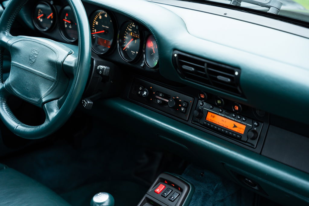 Porsche 993 Carrera 4