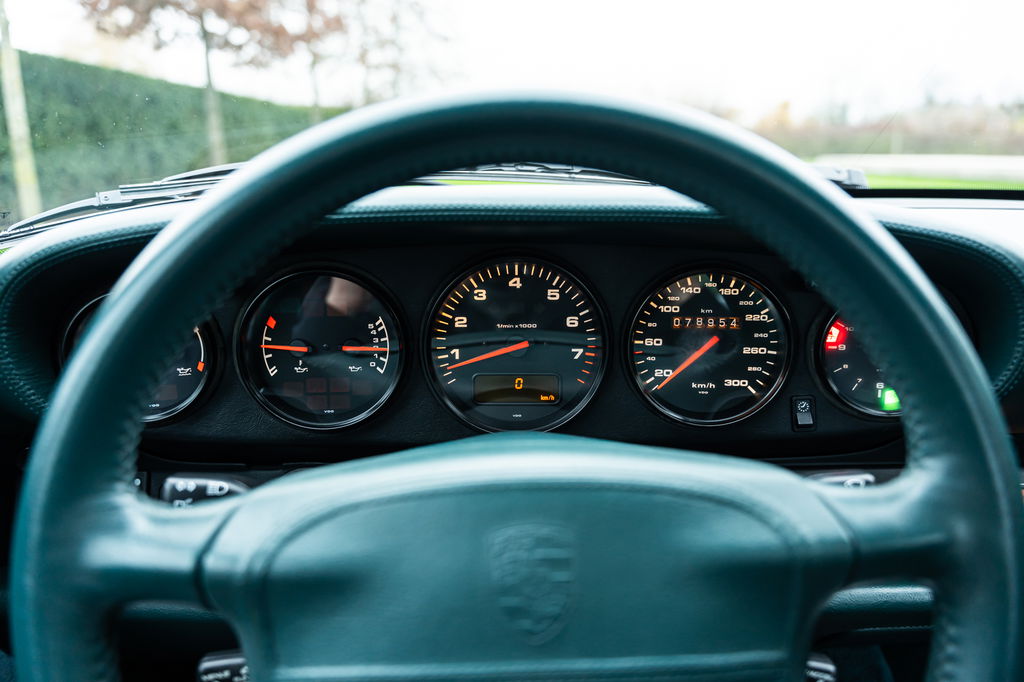 Porsche 993 Carrera 4