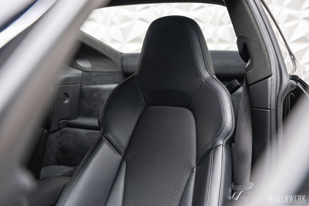 Porsche 992 GT3 Touring