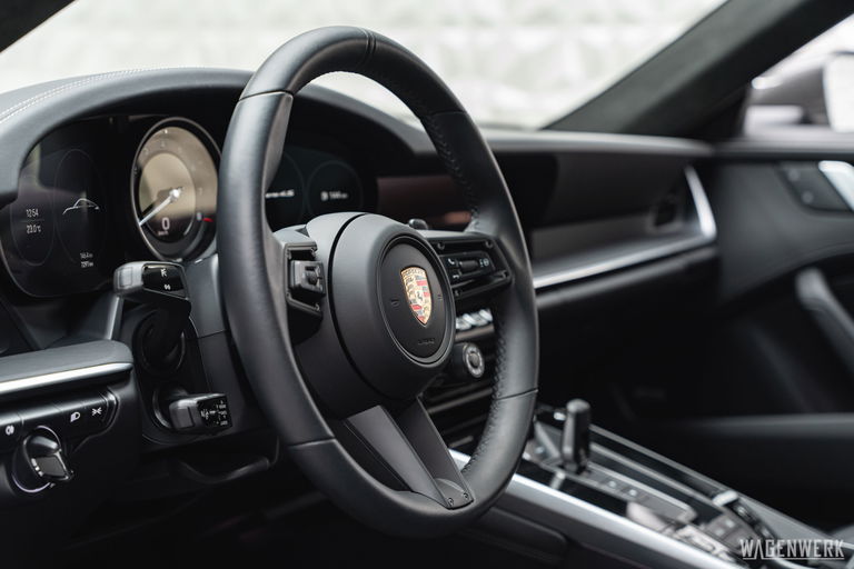 Porsche 992 Carrera 4S