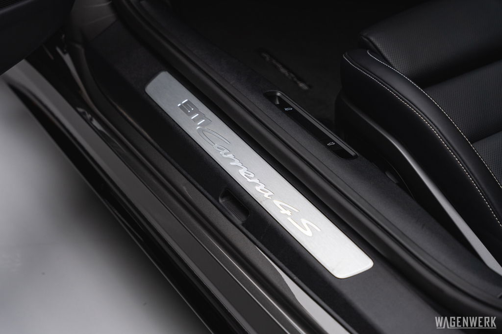 Porsche 992 Carrera 4S