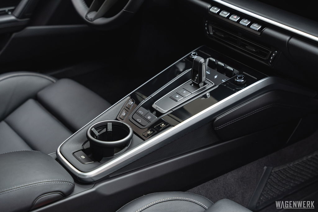 Porsche 992 Carrera 4S