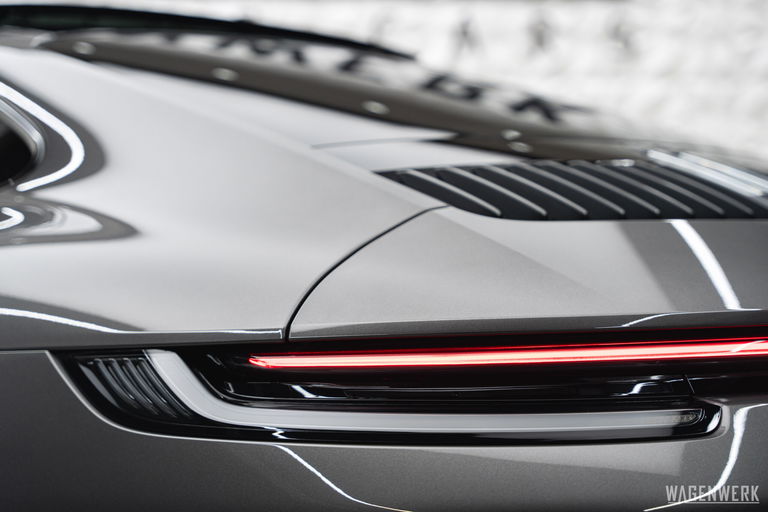 Porsche 992 Carrera 4S