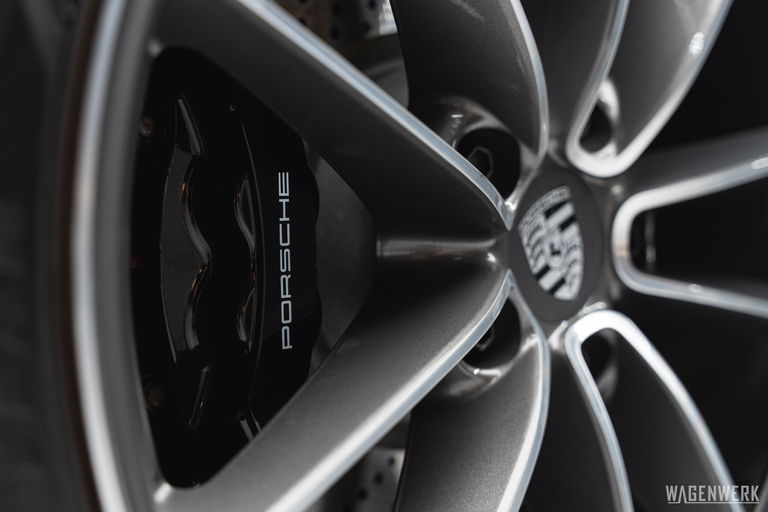 Porsche 992 Carrera 4S