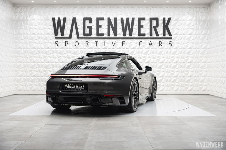 Porsche 992 Carrera 4S