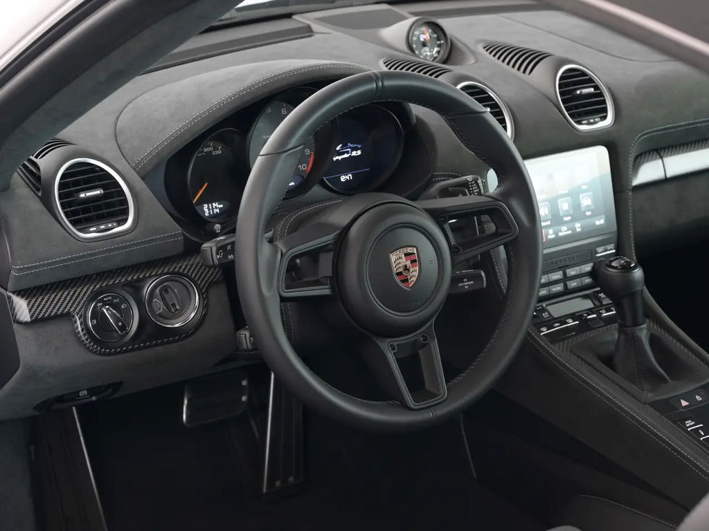 Porsche 718 Spyder RS