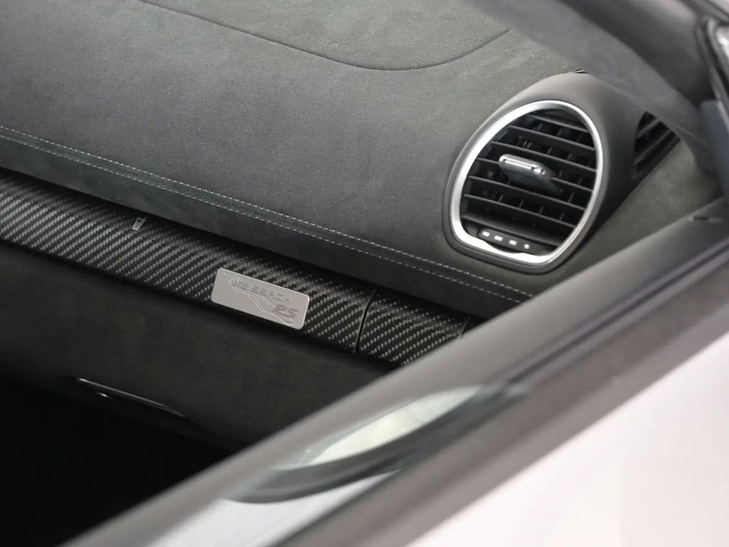 Porsche 718 Spyder RS