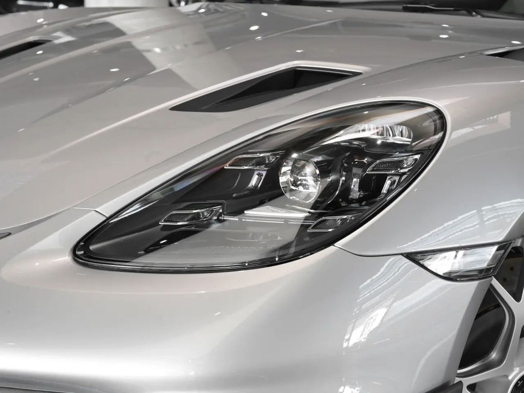 Porsche 718 Spyder RS