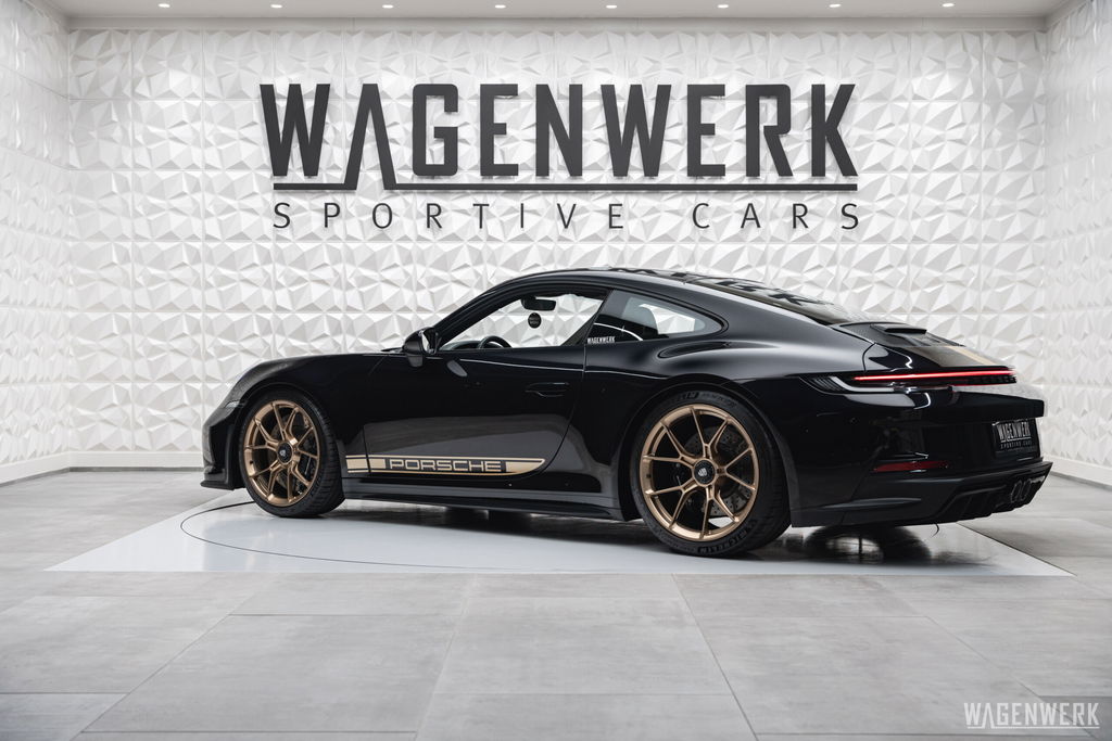 Porsche 992 GT3 Touring