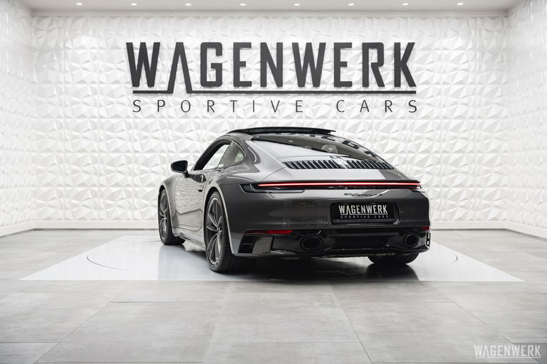 Porsche 992 Carrera 4S