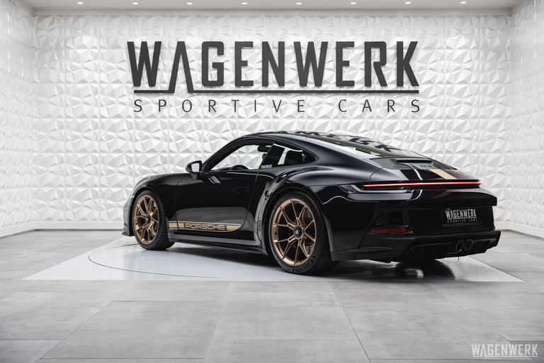 Porsche 992 GT3 Touring