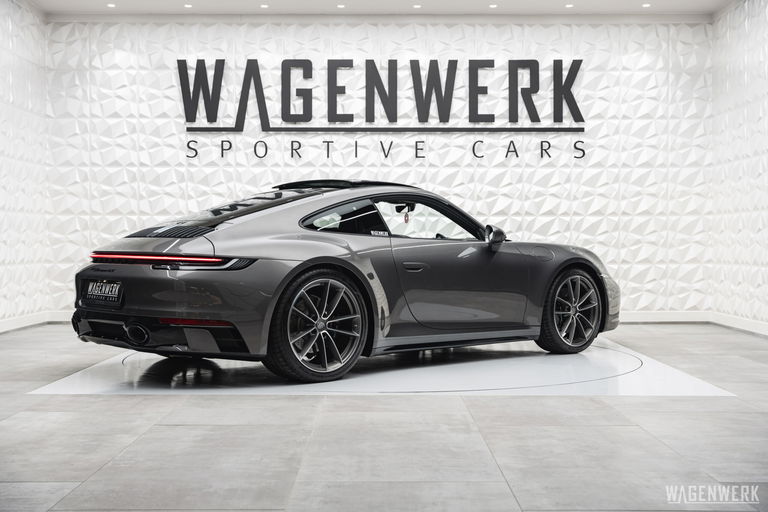 Porsche 992 Carrera 4S