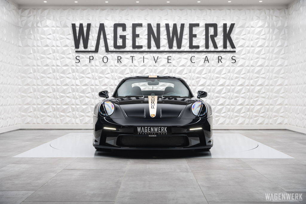 Porsche 992 GT3 Touring