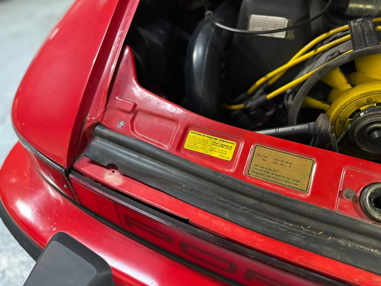 Porsche 911 Carrera 3.2