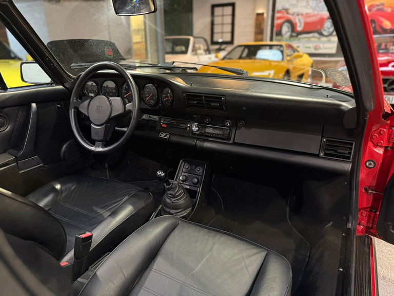 Porsche 911 Carrera 3.2