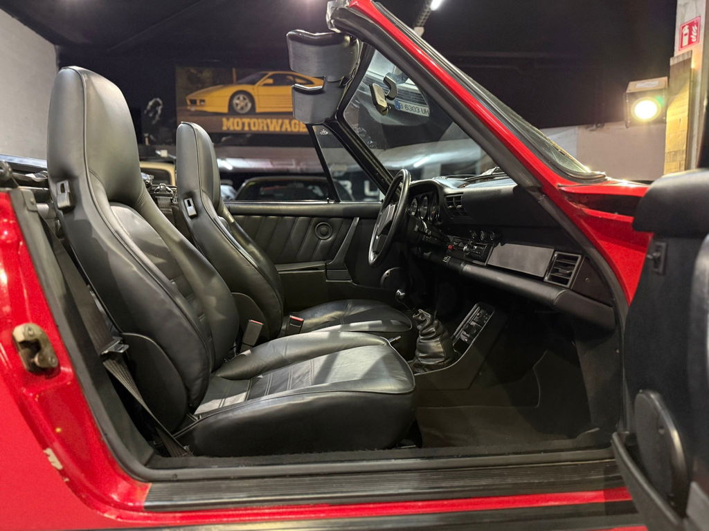 Porsche 911 Carrera 3.2