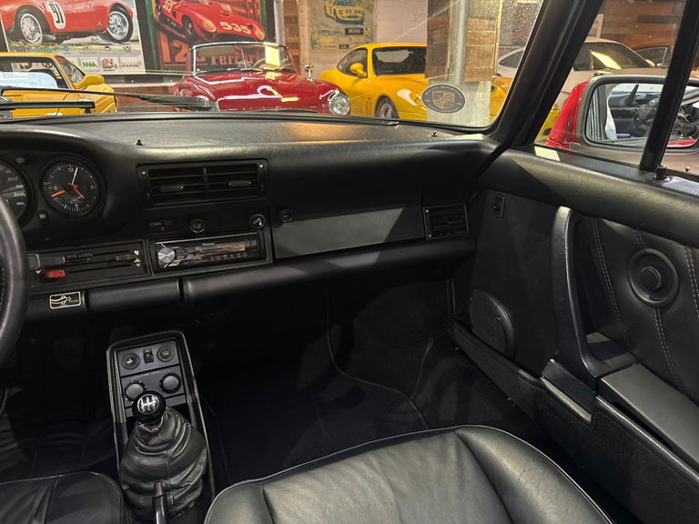 Porsche 911 Carrera 3.2