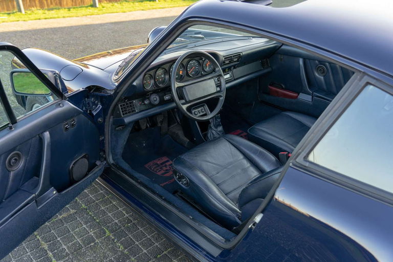 Porsche 911 Carrera 3.2