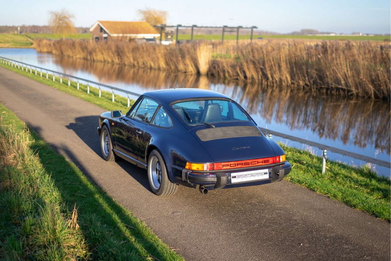 Porsche 911 Carrera 3.2