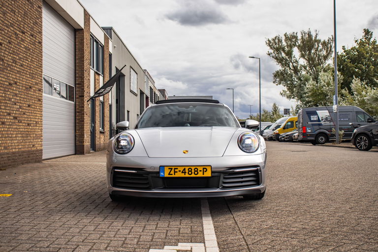 Porsche 992 Carrera 4S