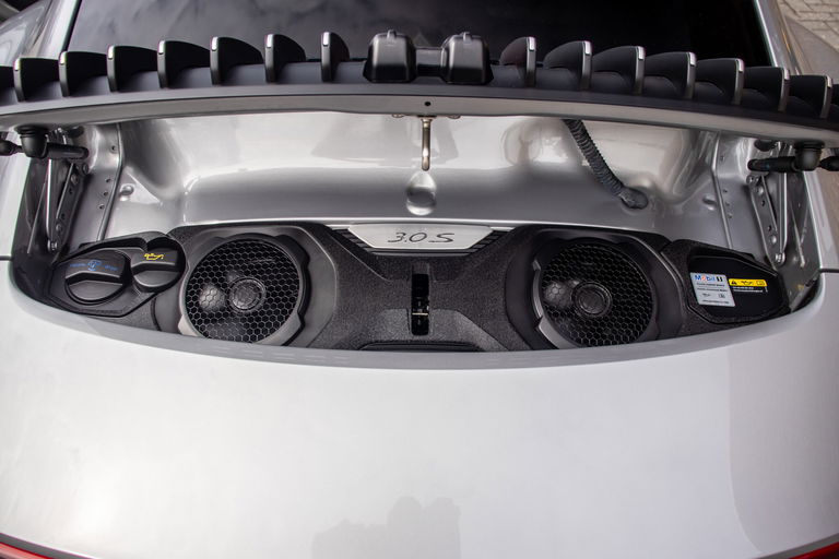 Porsche 992 Carrera 4S