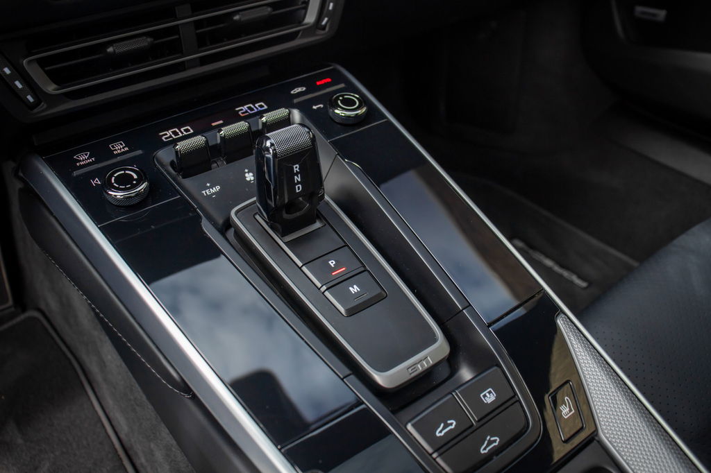 Porsche 992 Carrera 4S