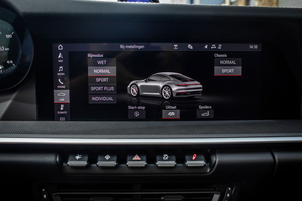 Porsche 992 Carrera 4S