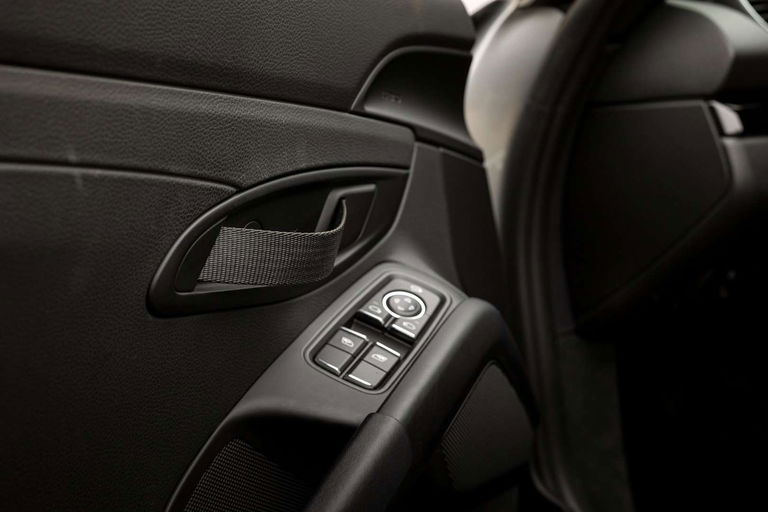 Porsche 718 Cayman T