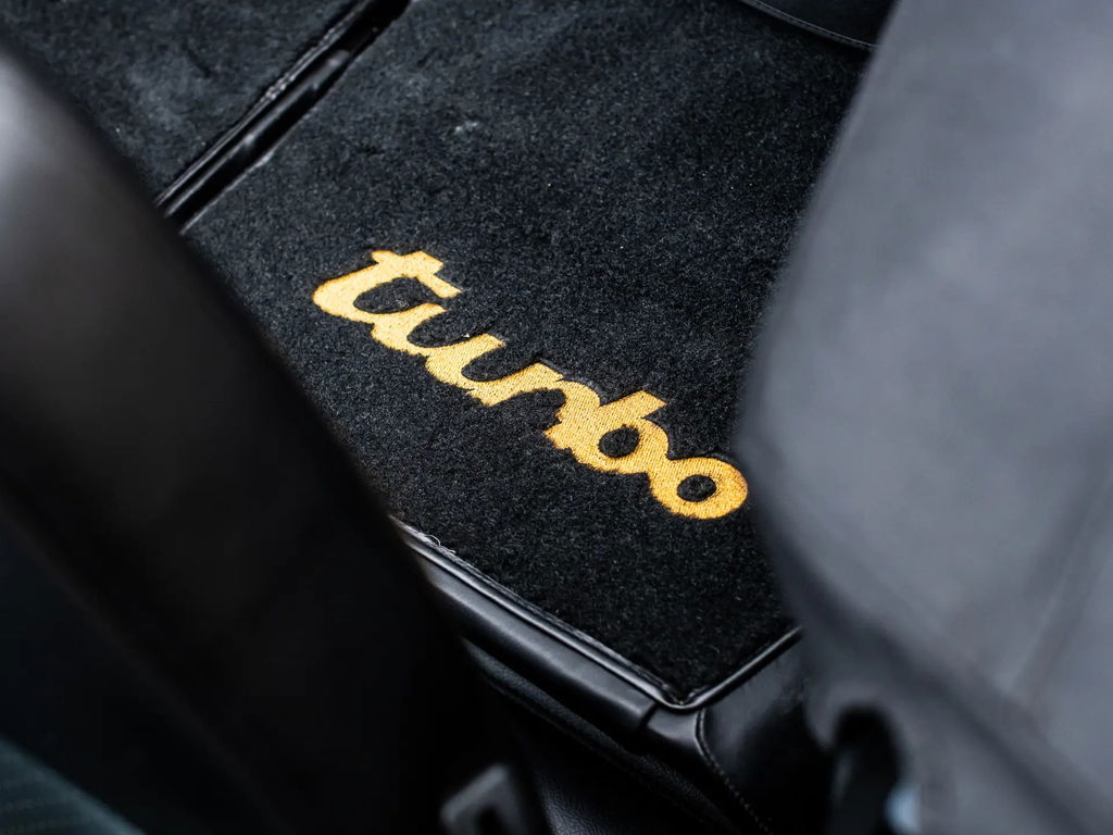 Porsche 911 Turbo 3.3