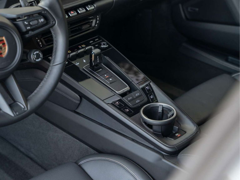 Porsche 992 Carrera GTS