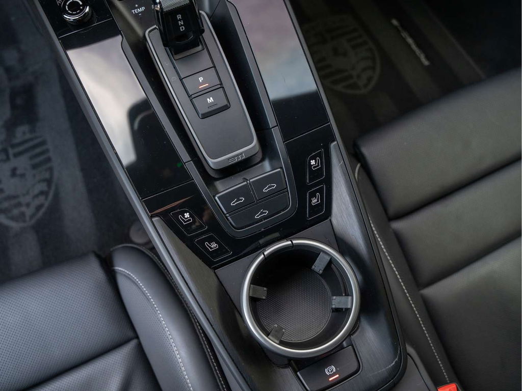 Porsche 992 Carrera GTS