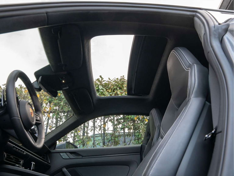 Porsche 992 Carrera GTS