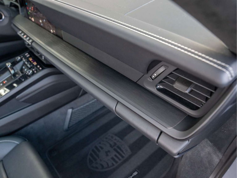 Porsche 992 Carrera GTS