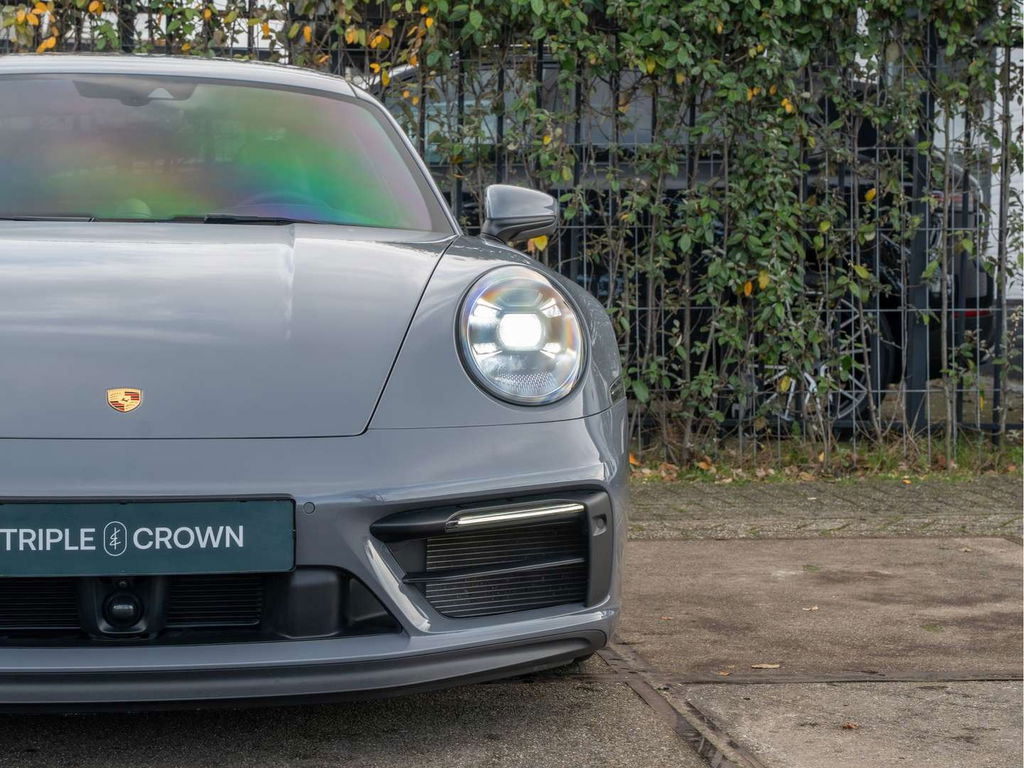 Porsche 992 Carrera GTS