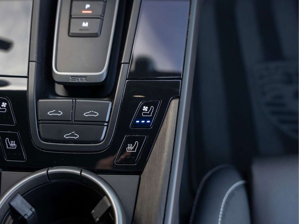 Porsche 992 Carrera GTS