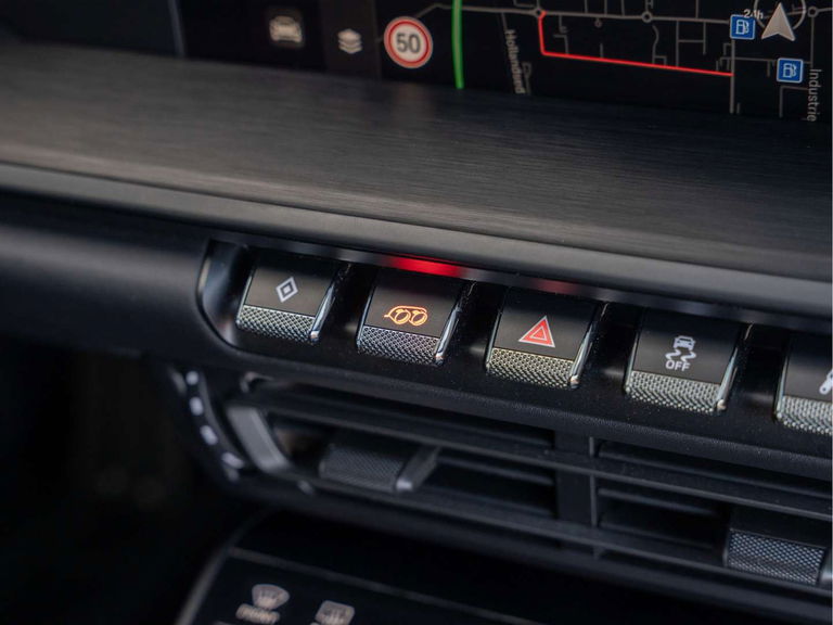 Porsche 992 Carrera GTS